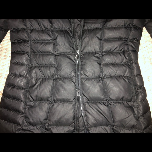 North Face Women’s Parka - Picture 4 of 5
